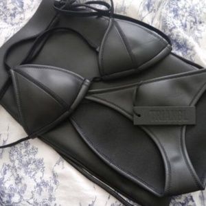 Triangl Bikini - TOP ONLY